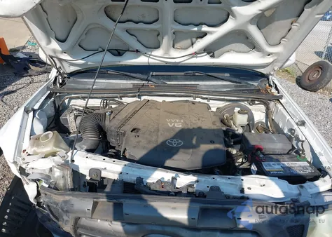 2010 Toyota Tacoma Prerunner V6 из США, поврежденный, VIN 3TMJU4GN7AM091977